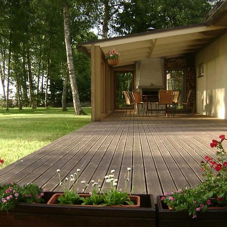 Villa Mere Holiday House Salme Exterior foto